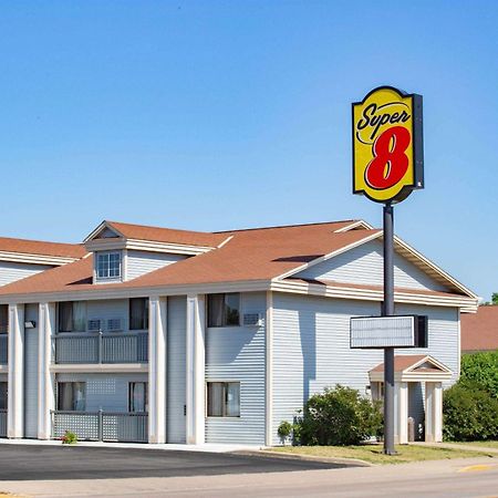 Super 8 By Wyndham La Crosse Hotel Exterior photo